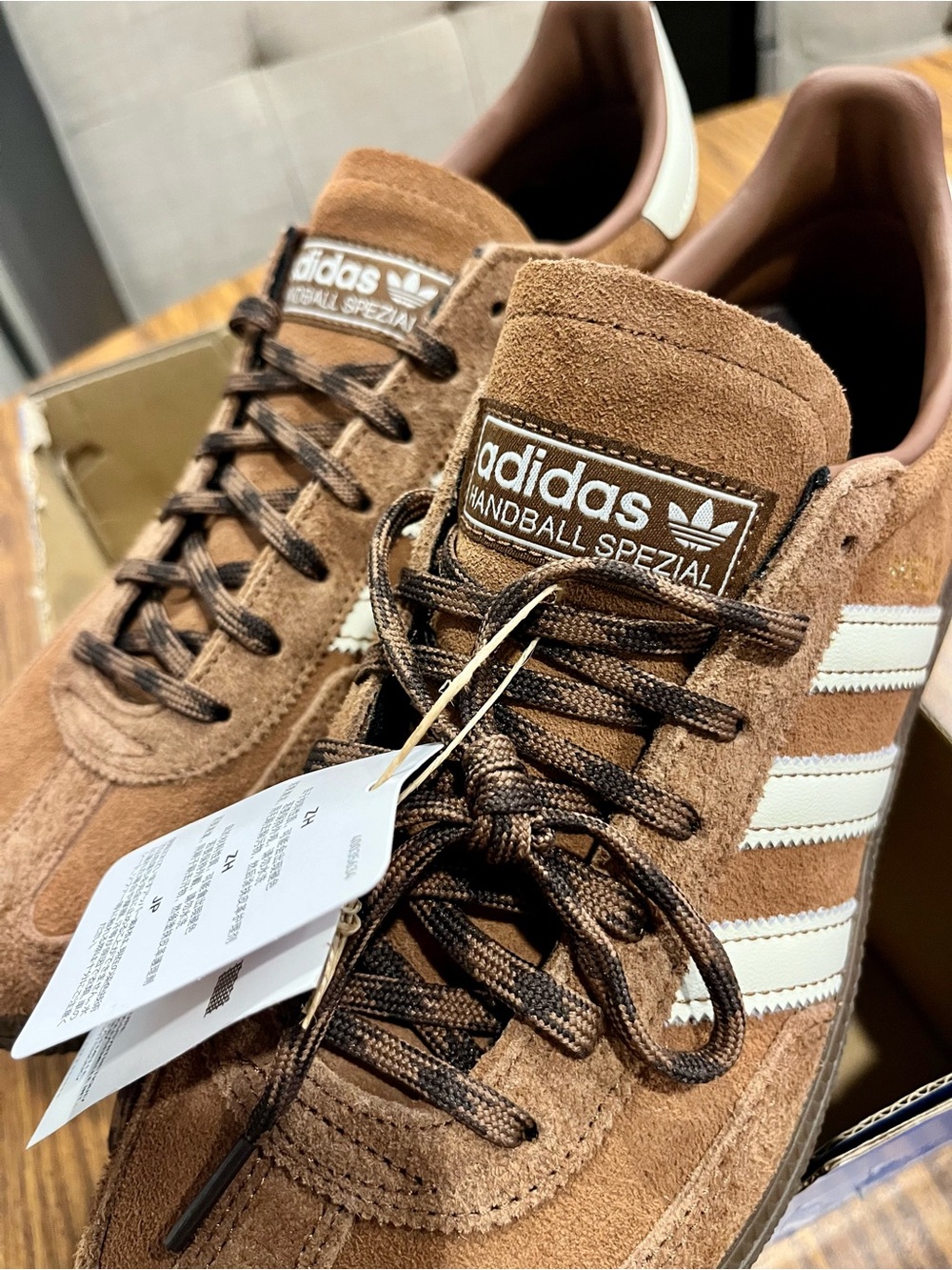 adidas spezial Brown Suede Men's Sneaker with white Stripes - Picture 3 of 5